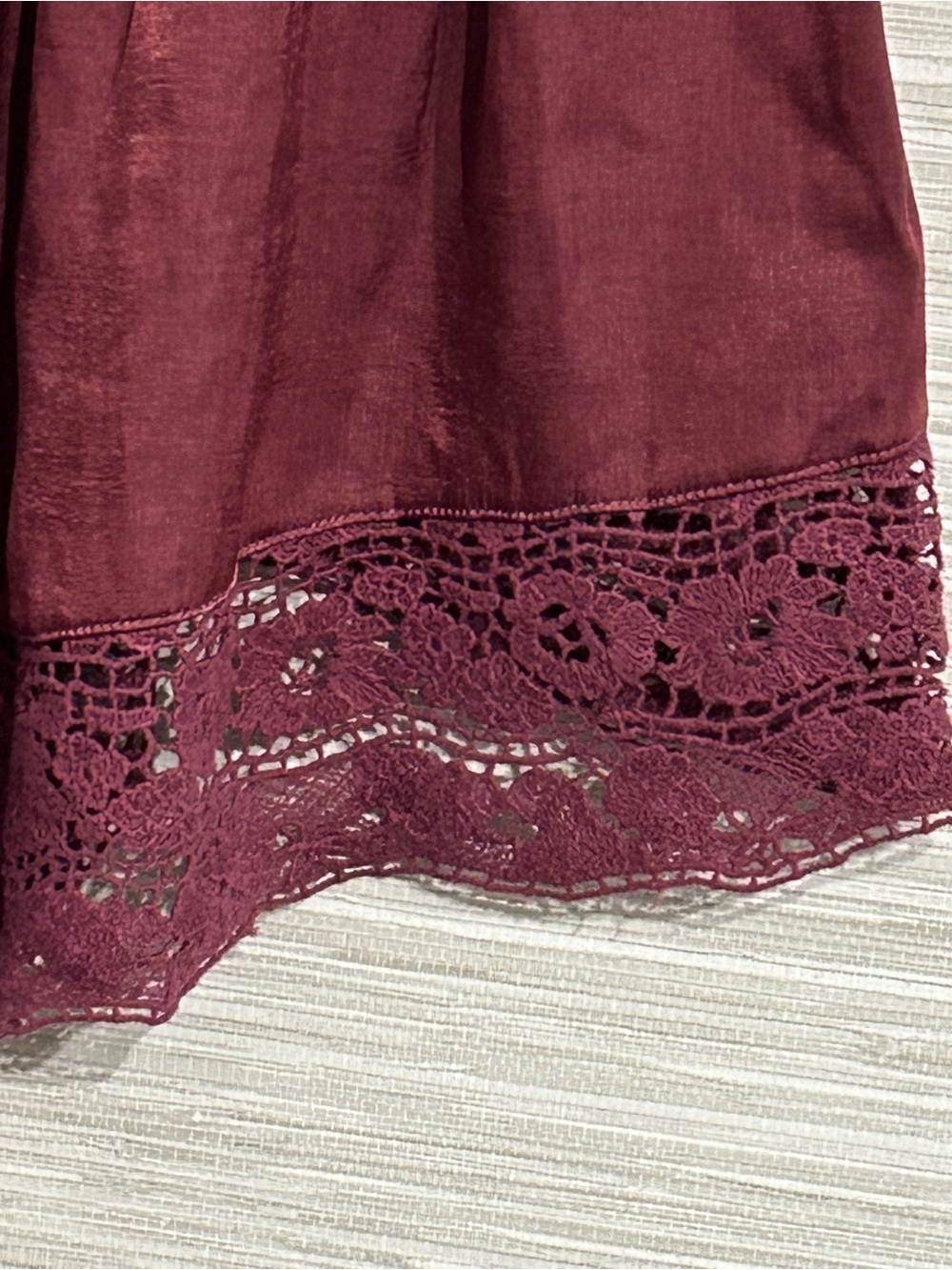 Intimately Free People Burgundy Crochet Trim Flowy Shorts Boho XS Elastic Waist - Picture 4 of 5